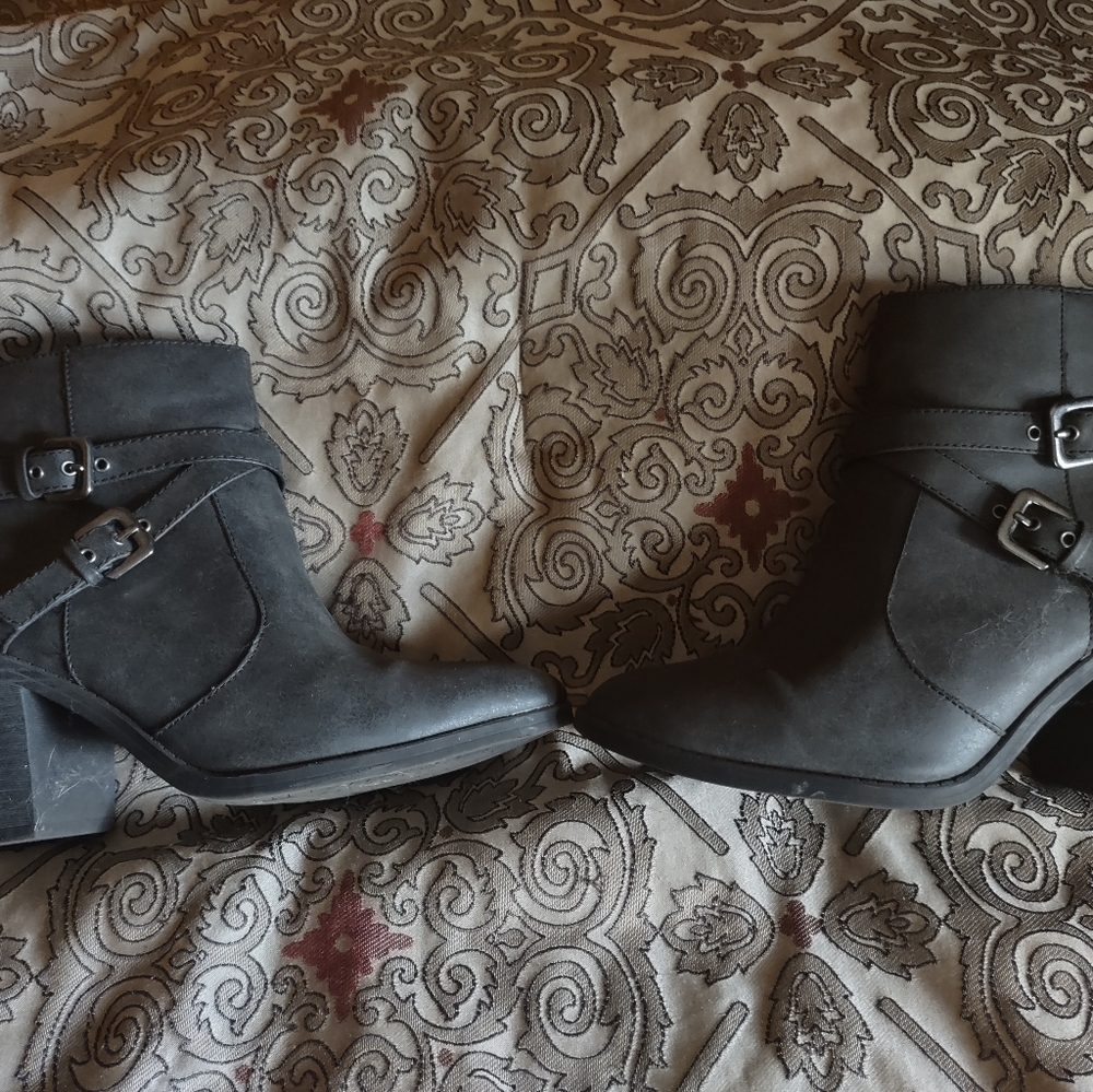 Gray boots size 9